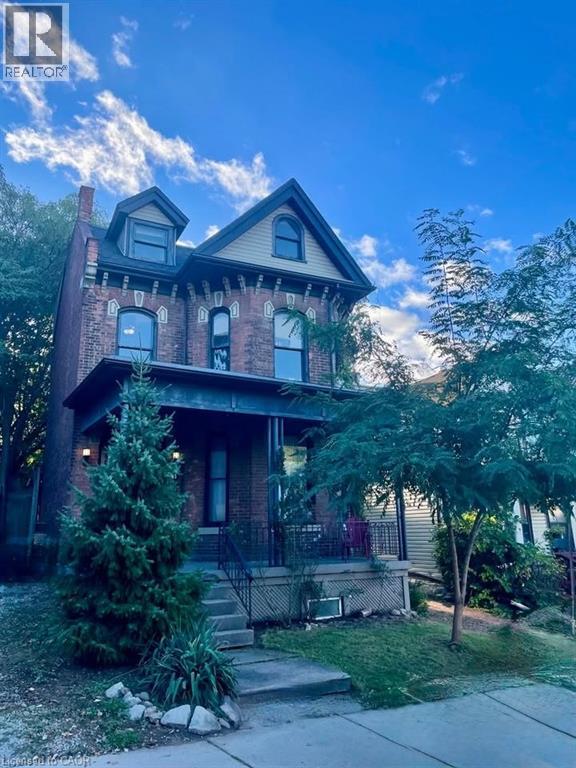 <div class="slider-price">$2,400 Monthly</div><p>43 Pearl Street S Unit# Main, Hamilton, Ontario</p>