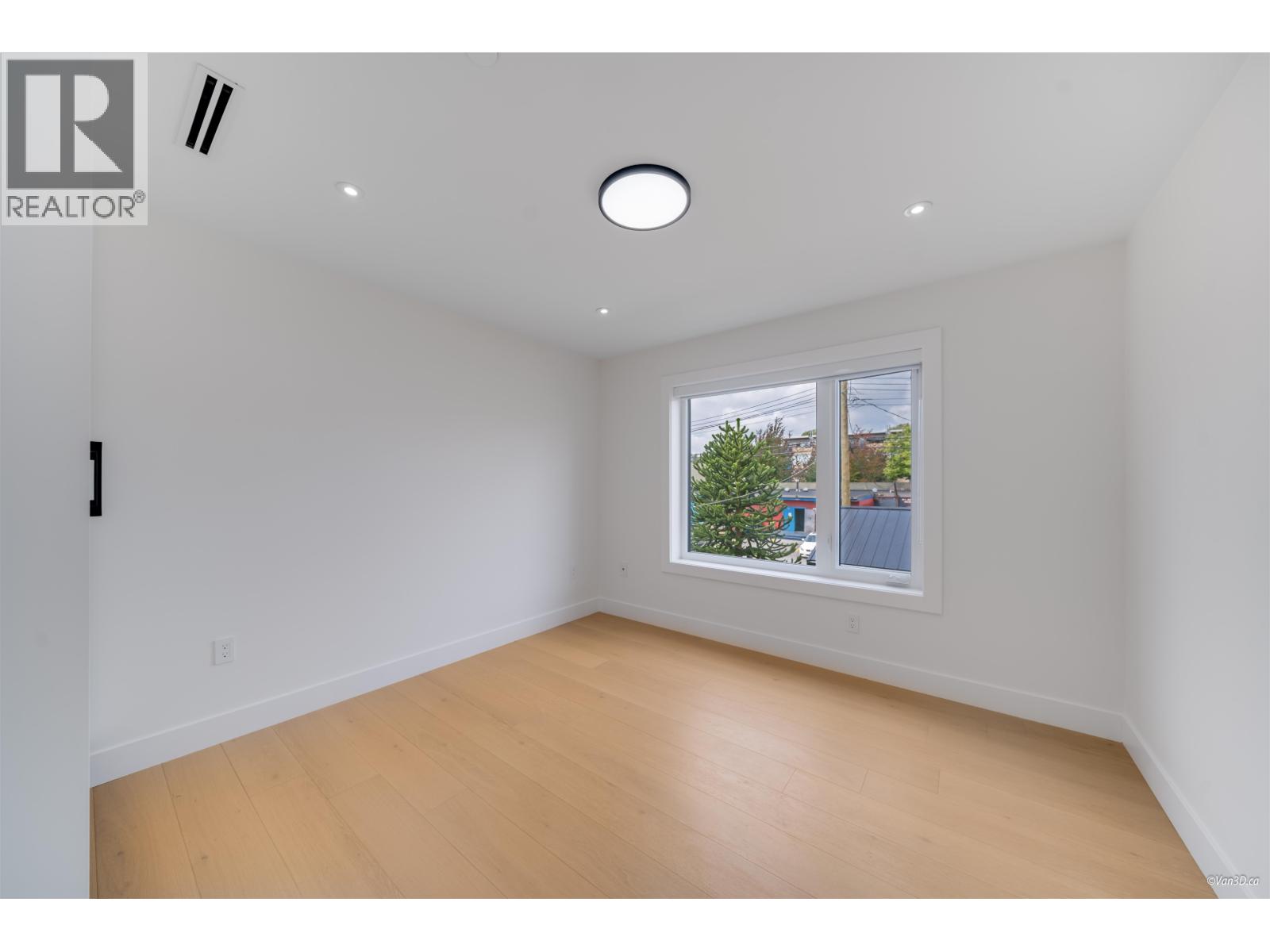 2 4463 Walden Street, Vancouver, British Columbia  V5V 3S4 - Photo 22 - R3073338