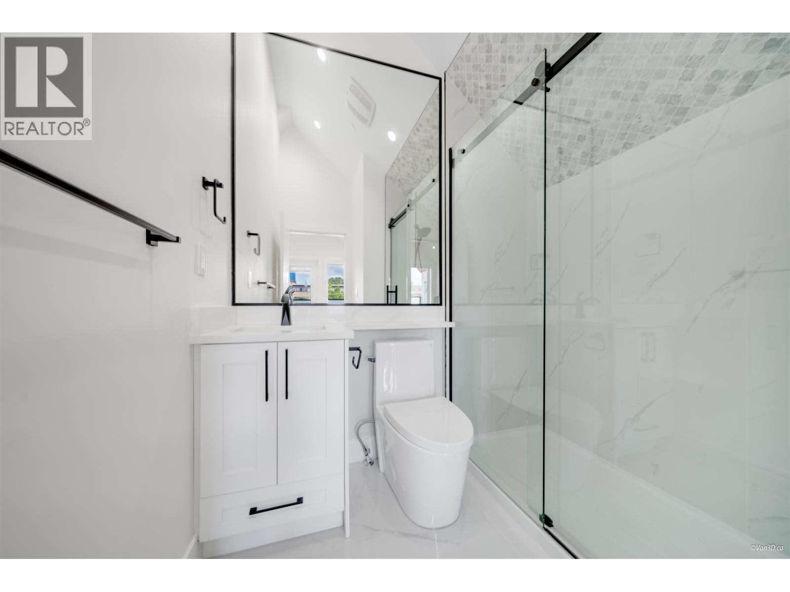 2 4463 Walden Street, Vancouver, British Columbia  V5V 3S4 - Photo 32 - R3073338