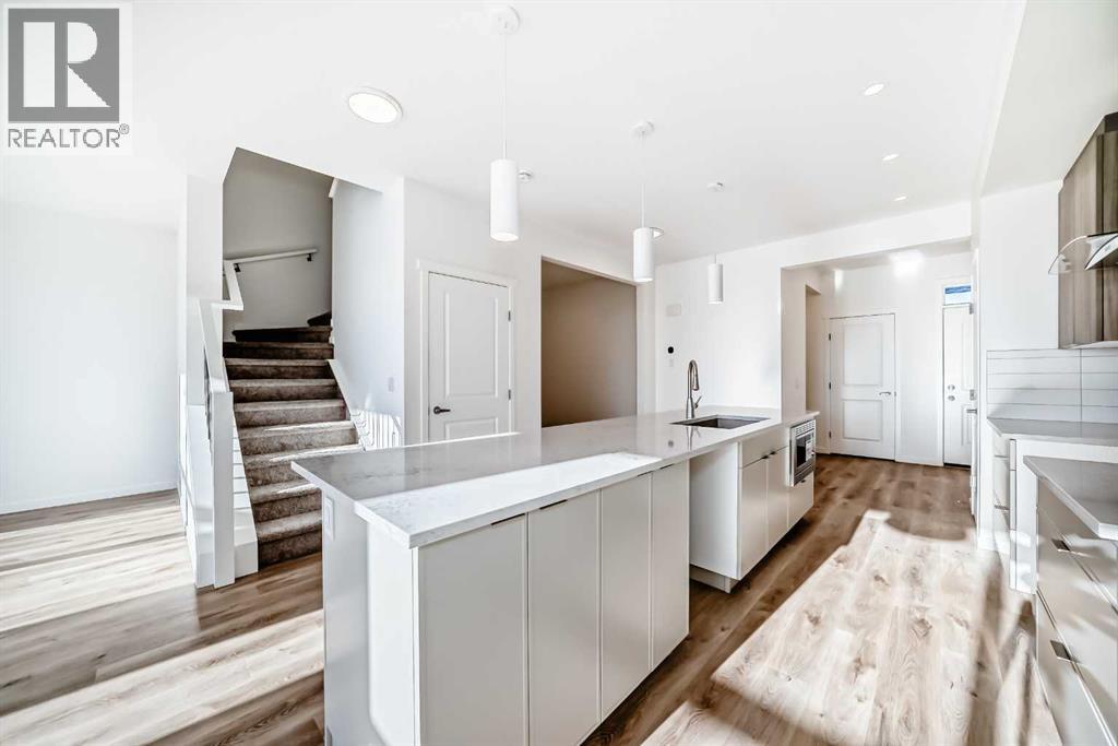 115 Mercado  Se, Calgary, Alberta  T3M 4C9 - Photo 12 - A2274592