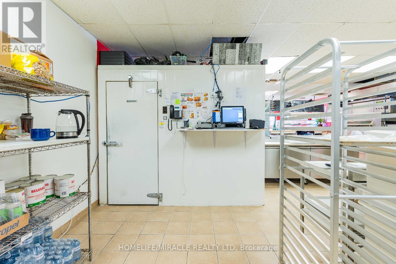 6 - 112 Oriole Parkway, Woolwich, Ontario  N3B 1C5 - Photo 16 - X12627672