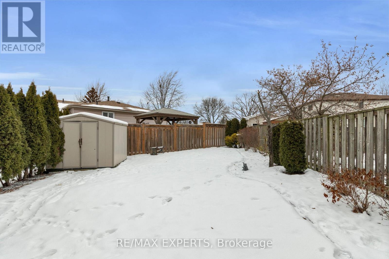 238 Lawnhurst Court, Hamilton, Ontario  L8V 4R4 - Photo 11 - X12627694