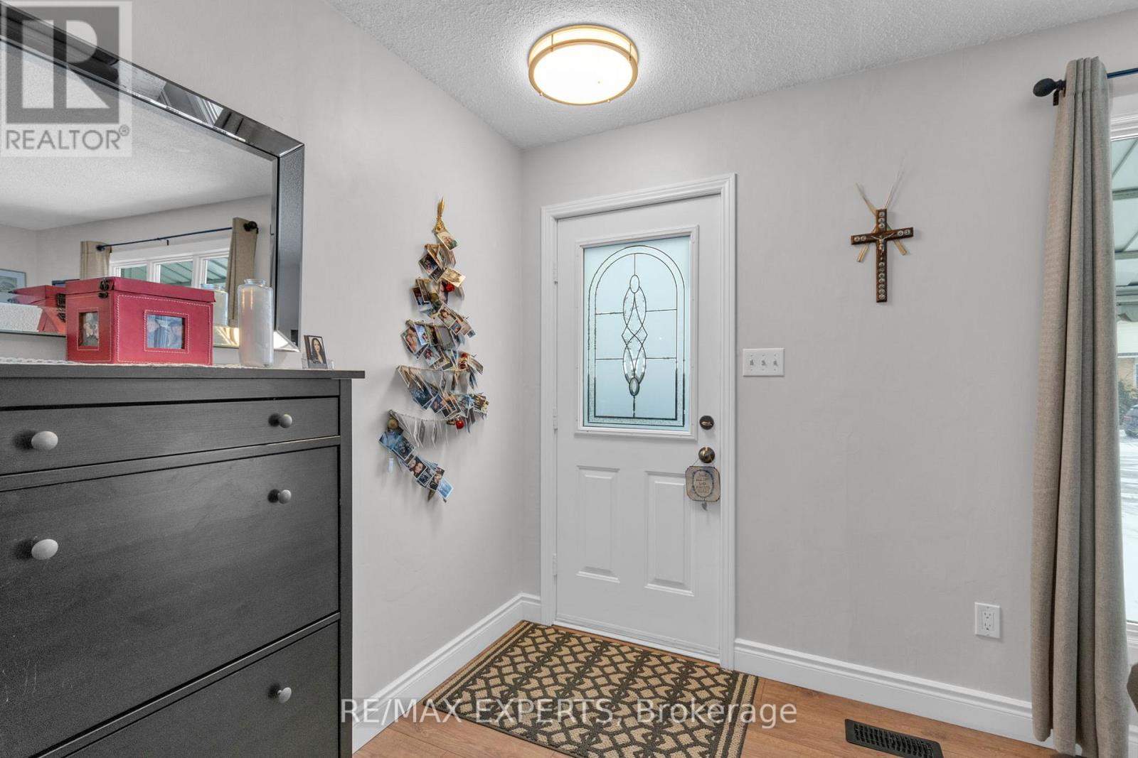 238 Lawnhurst Court, Hamilton, Ontario  L8V 4R4 - Photo 12 - X12627694