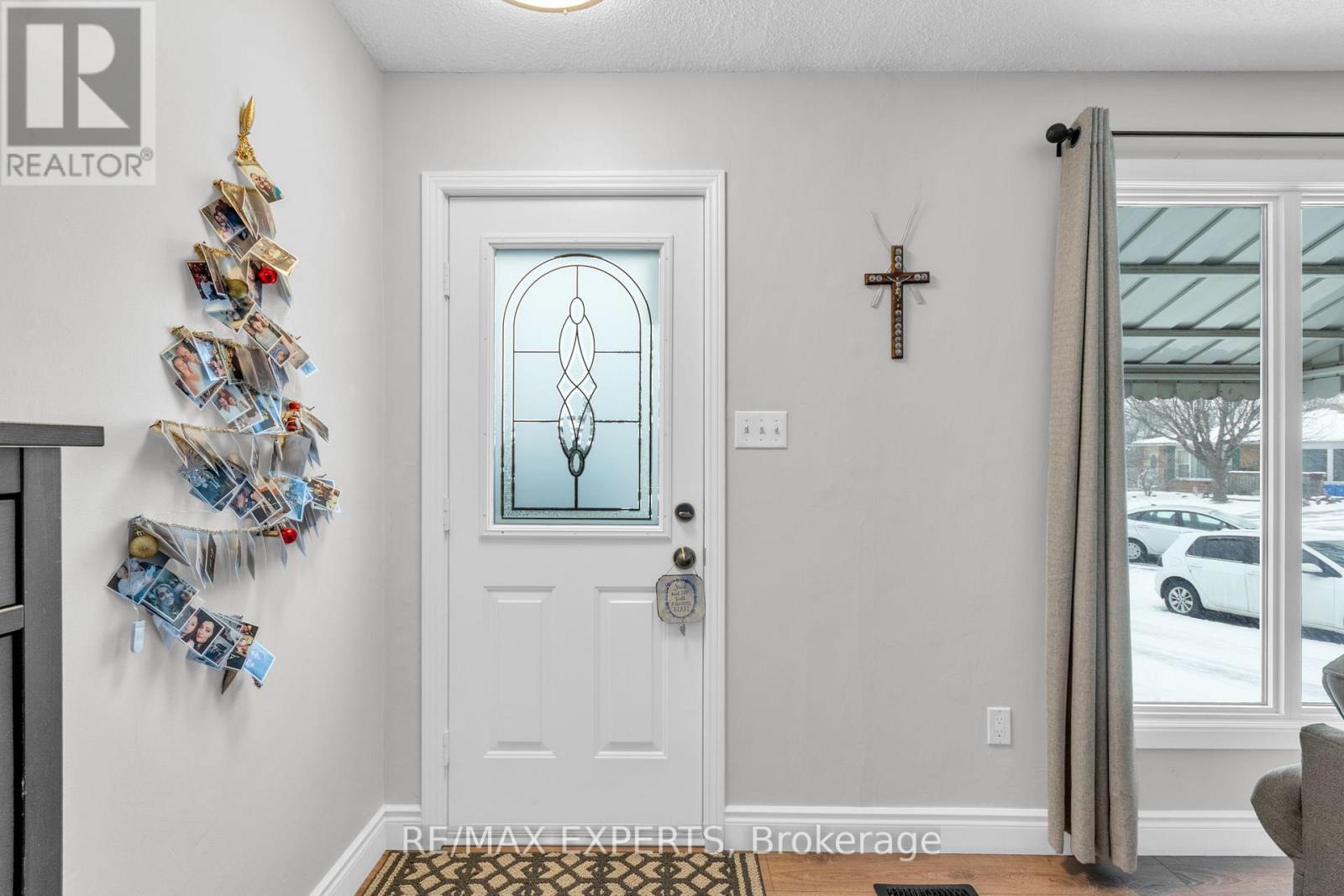 238 Lawnhurst Court, Hamilton, Ontario  L8V 4R4 - Photo 13 - X12627694