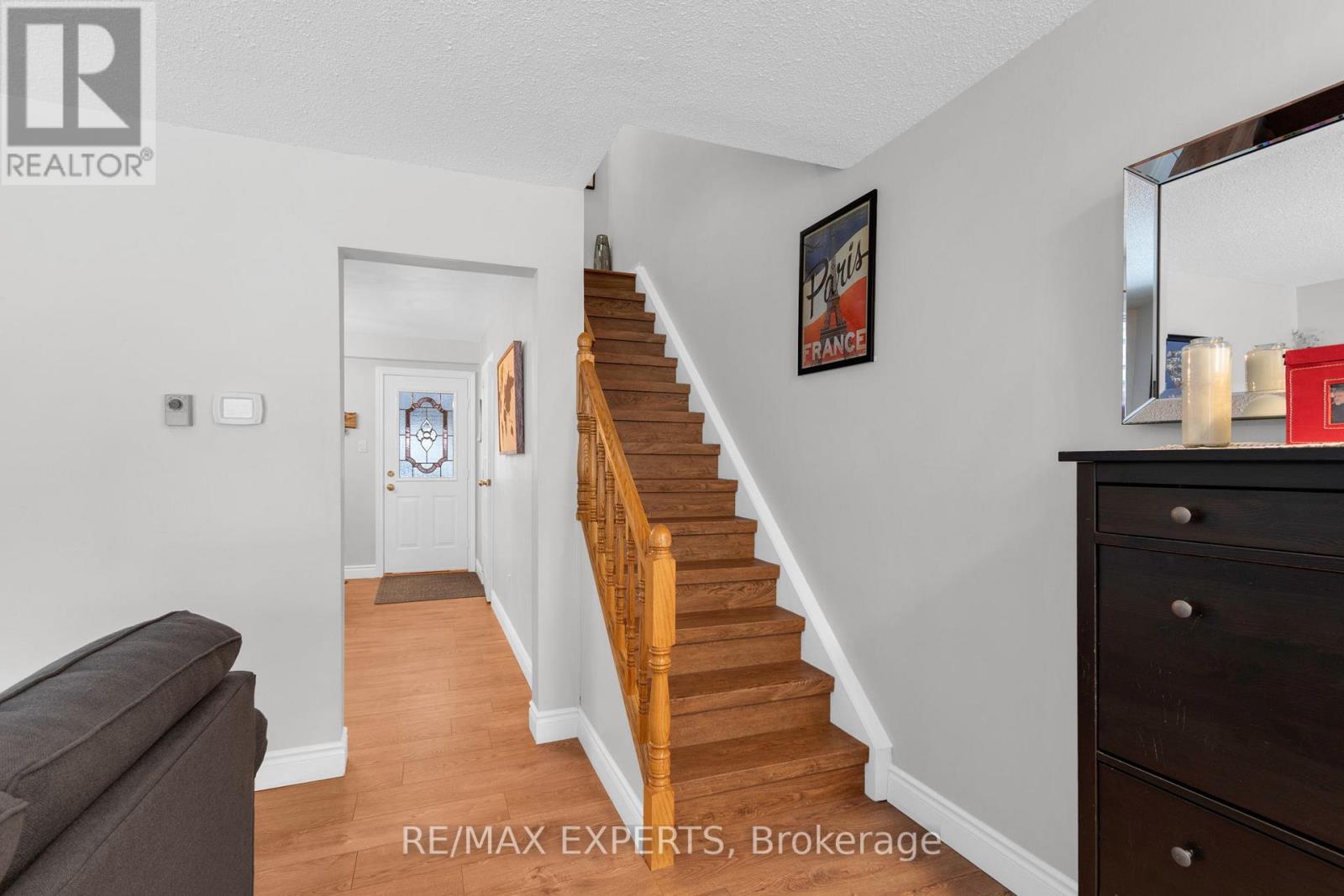 238 Lawnhurst Court, Hamilton, Ontario  L8V 4R4 - Photo 14 - X12627694