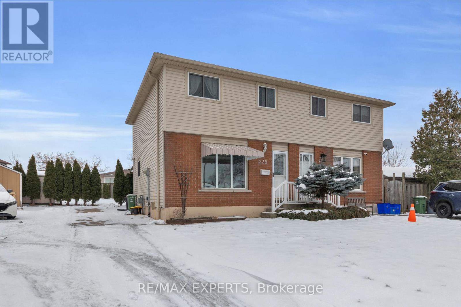 238 Lawnhurst Court, Hamilton, Ontario  L8V 4R4 - Photo 2 - X12627694