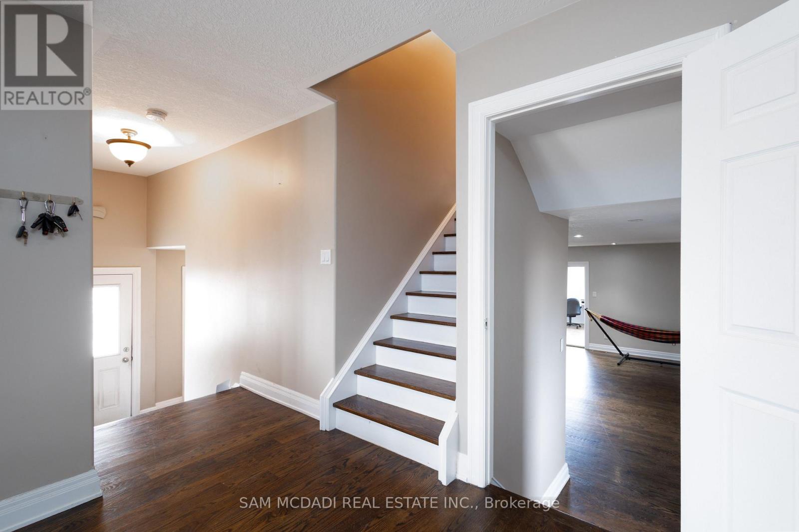 9747 Regional Road 20, Grimsby, Ontario  L0R 2A0 - Photo 10 - X12627768