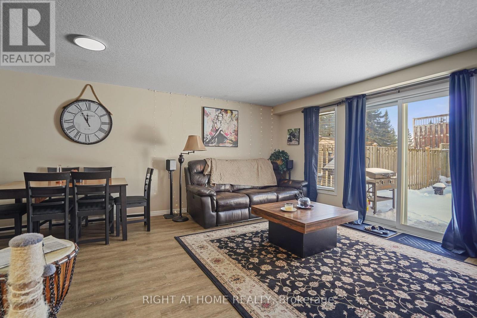 153 Donnenwerth Drive, Kitchener, Ontario  N2E 4C8 - Photo 6 - X12627804