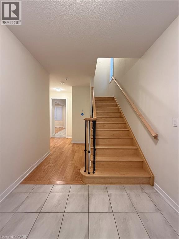 90 Sunflower Crescent, Thorold, Ontario  L3B 0L1 - Photo 2 - 40793404