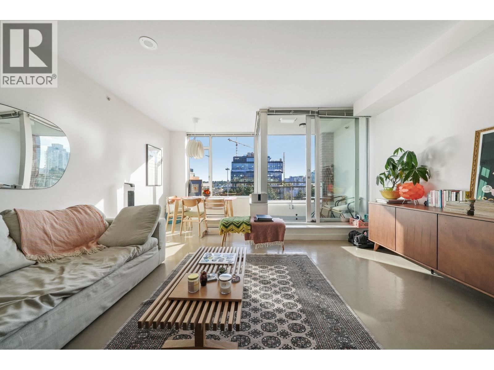 715 221 Union Street, Vancouver, British Columbia  V6A 0B4 - Photo 4 - R3073439