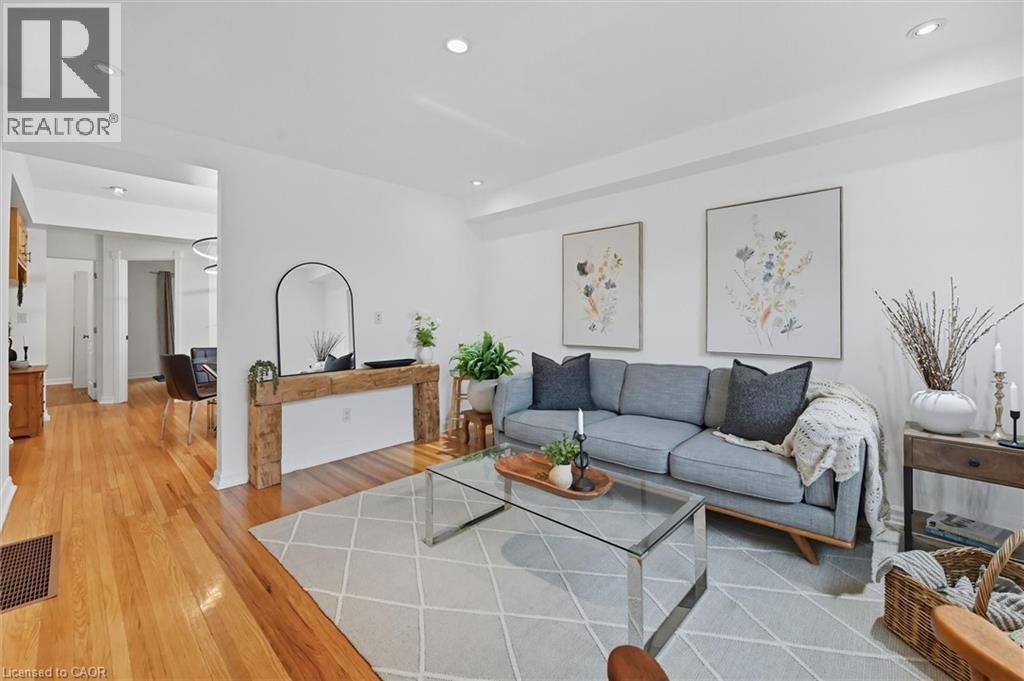 1348 Augustine Drive, Burlington, Ontario L7P 2M8 - Photo 7 - 40771504