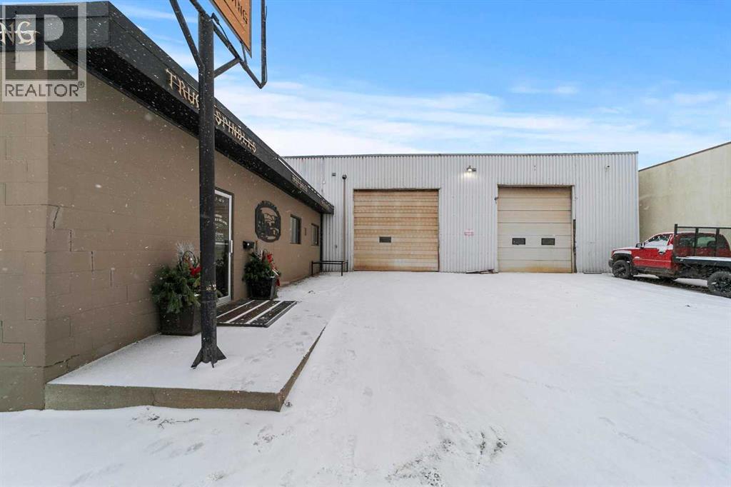 5013 48 Street, Camrose, Alberta  T4V 1L9 - Photo 5 - A2274466