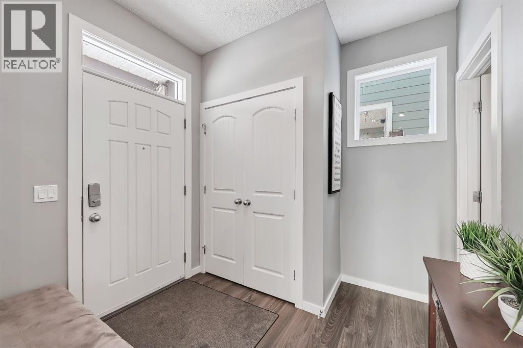 300 Marquis Heights Se, Calgary, Alberta  T3M 1Z9 - Photo 3 - A2273597