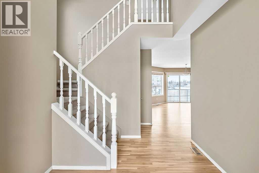 336 Willowbrook Close Nw, Airdrie, Alberta  T4B 2S5 - Photo 4 - A2274251