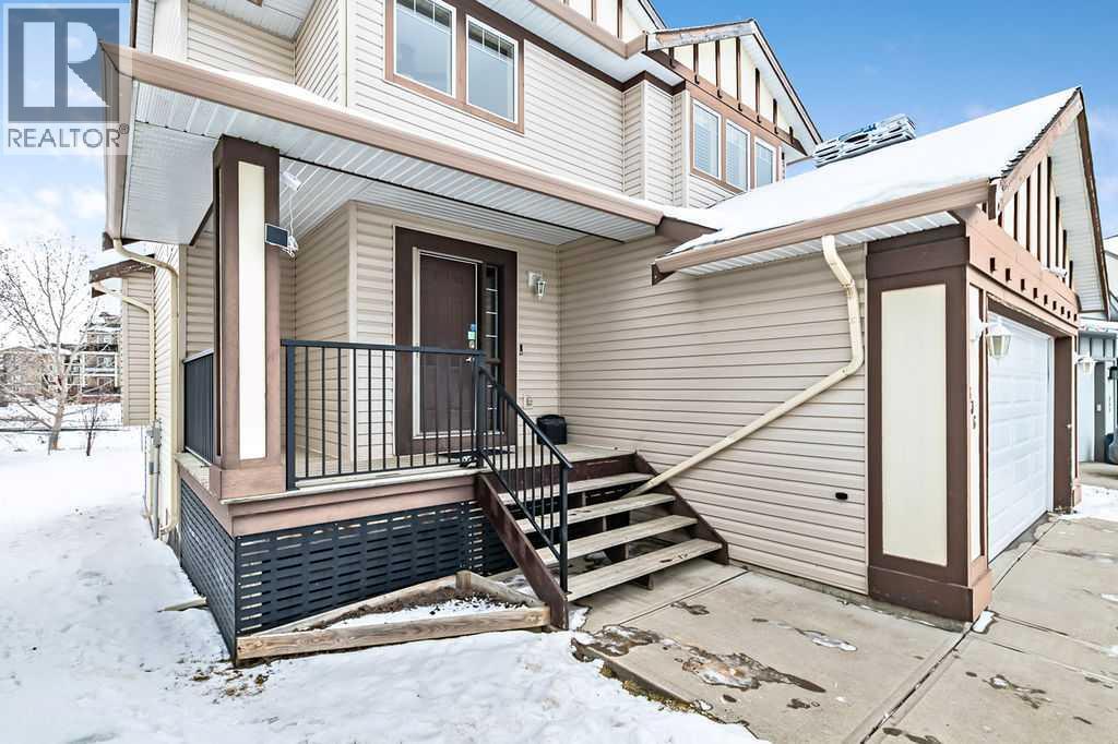 336 Willowbrook Close Nw, Airdrie, Alberta  T4B 2S5 - Photo 3 - A2274251