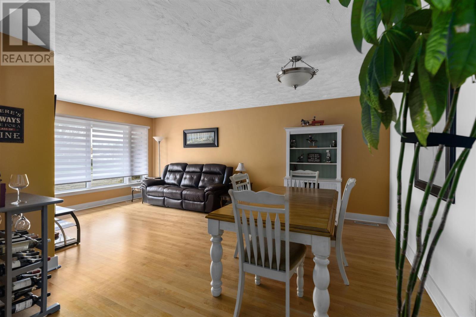 61 Mccrea St, Sault Ste. Marie, Ontario P6A 4A4 - Photo 6 - SM253456