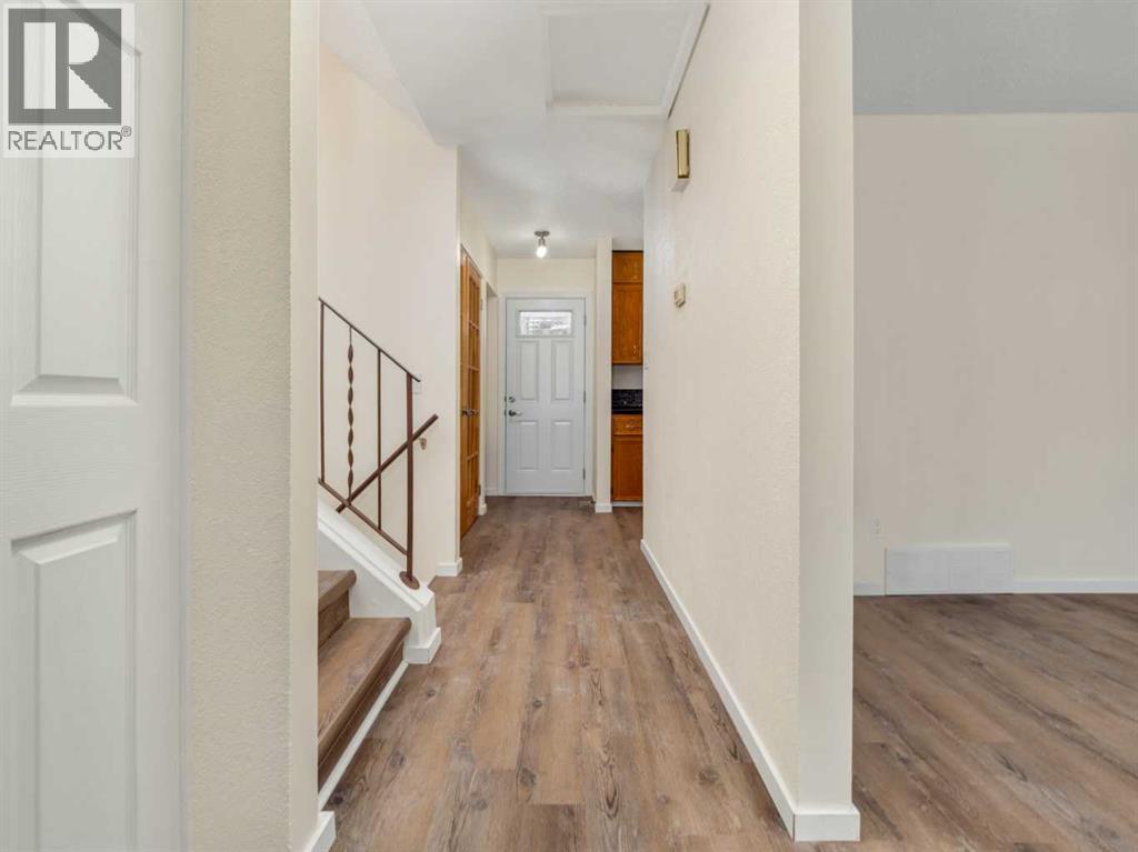 2426 14 Street N, Lethbridge, Alberta  T1H 4P3 - Photo 3 - A2274533