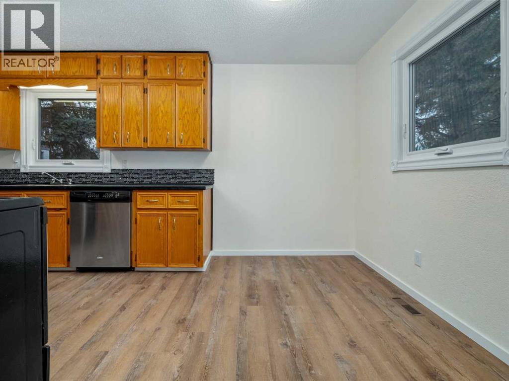 2426 14 Street N, Lethbridge, Alberta  T1H 4P3 - Photo 11 - A2274533