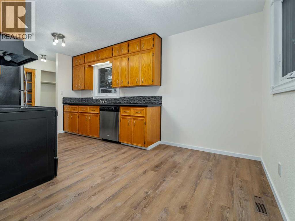 2426 14 Street N, Lethbridge, Alberta  T1H 4P3 - Photo 10 - A2274533