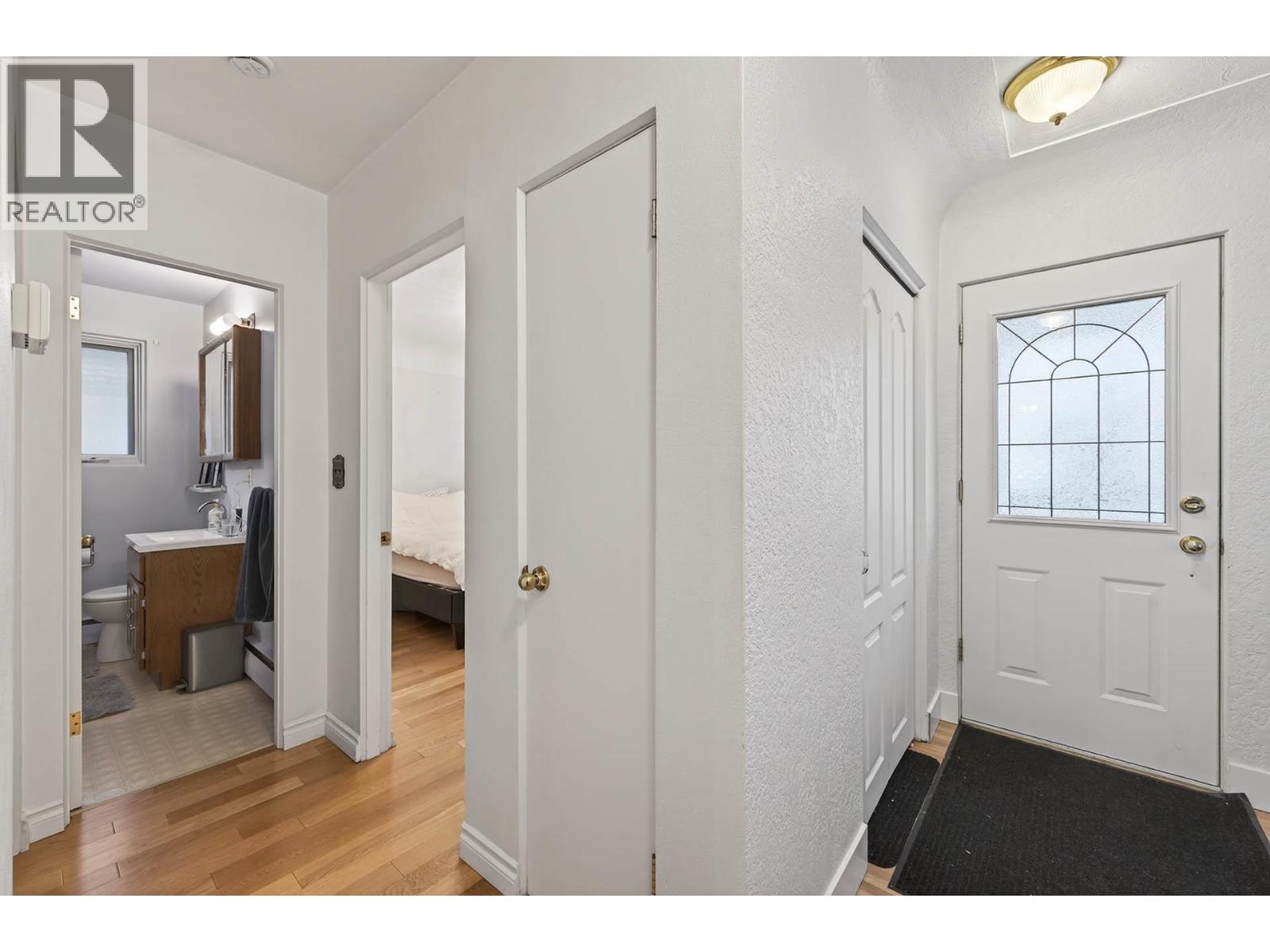 939 Mcmurdo Drive, Kamloops, British Columbia  V2C 3G6 - Photo 2 - 10370810