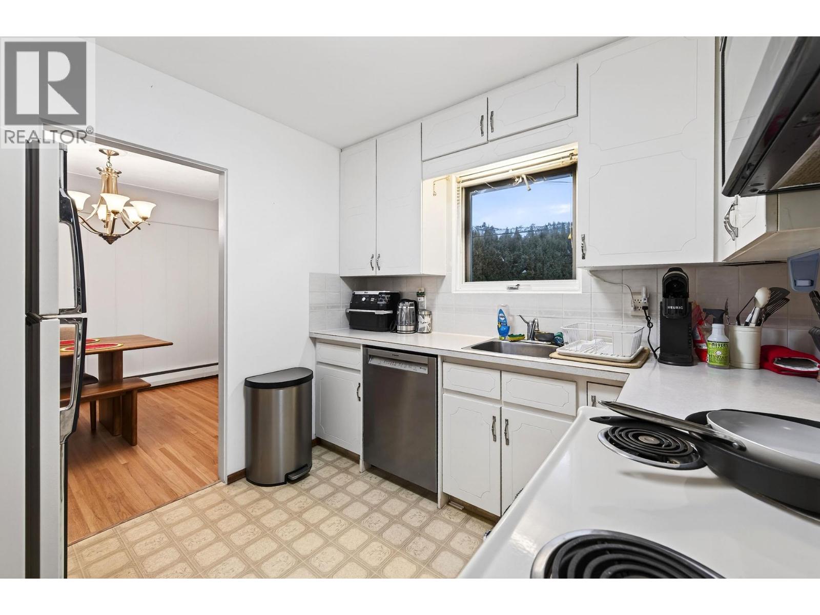 939 Mcmurdo Drive, Kamloops, British Columbia  V2C 3G6 - Photo 10 - 10370810