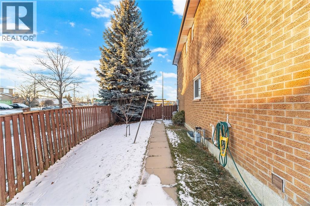 93 Wildercroft Avenue, Brampton, Ontario  L6V 4G6 - Photo 16 - 40792777