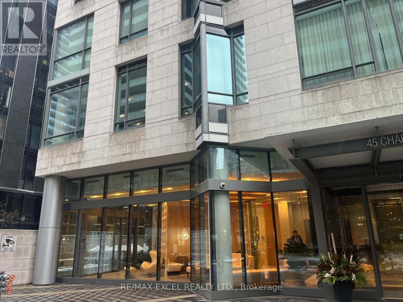 1805 - 45 Charles Street E, Toronto, Ontario  M4Y 0B8 - Photo 2 - C12612804