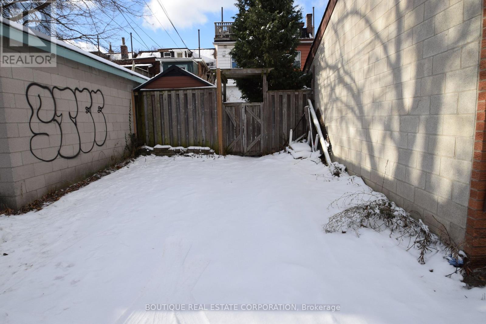 Apartment 2 - 257 Concord Avenue, Toronto, Ontario  M6H 2P4 - Photo 5 - C12610192