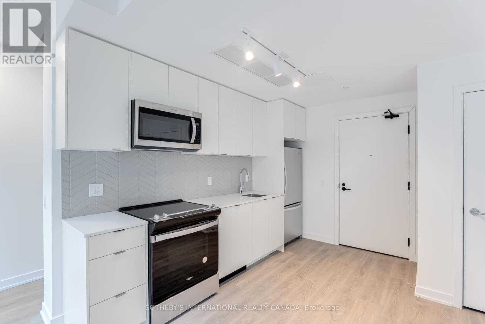 139 C - 1612 Charles Street, Whitby, Ontario  L1N 0P3 - Photo 12 - E12444178