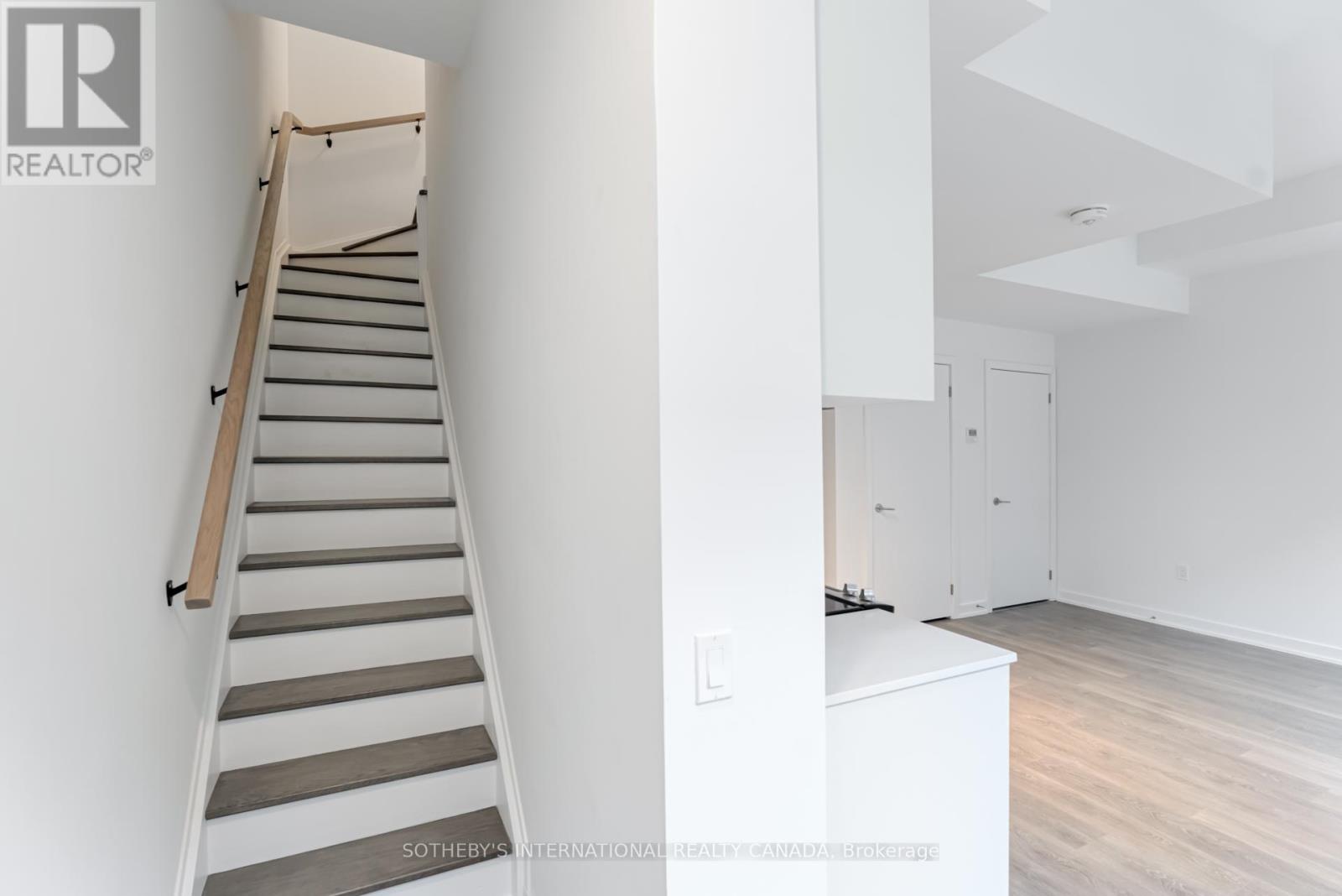 139 C - 1612 Charles Street, Whitby, Ontario  L1N 0P3 - Photo 16 - E12444178