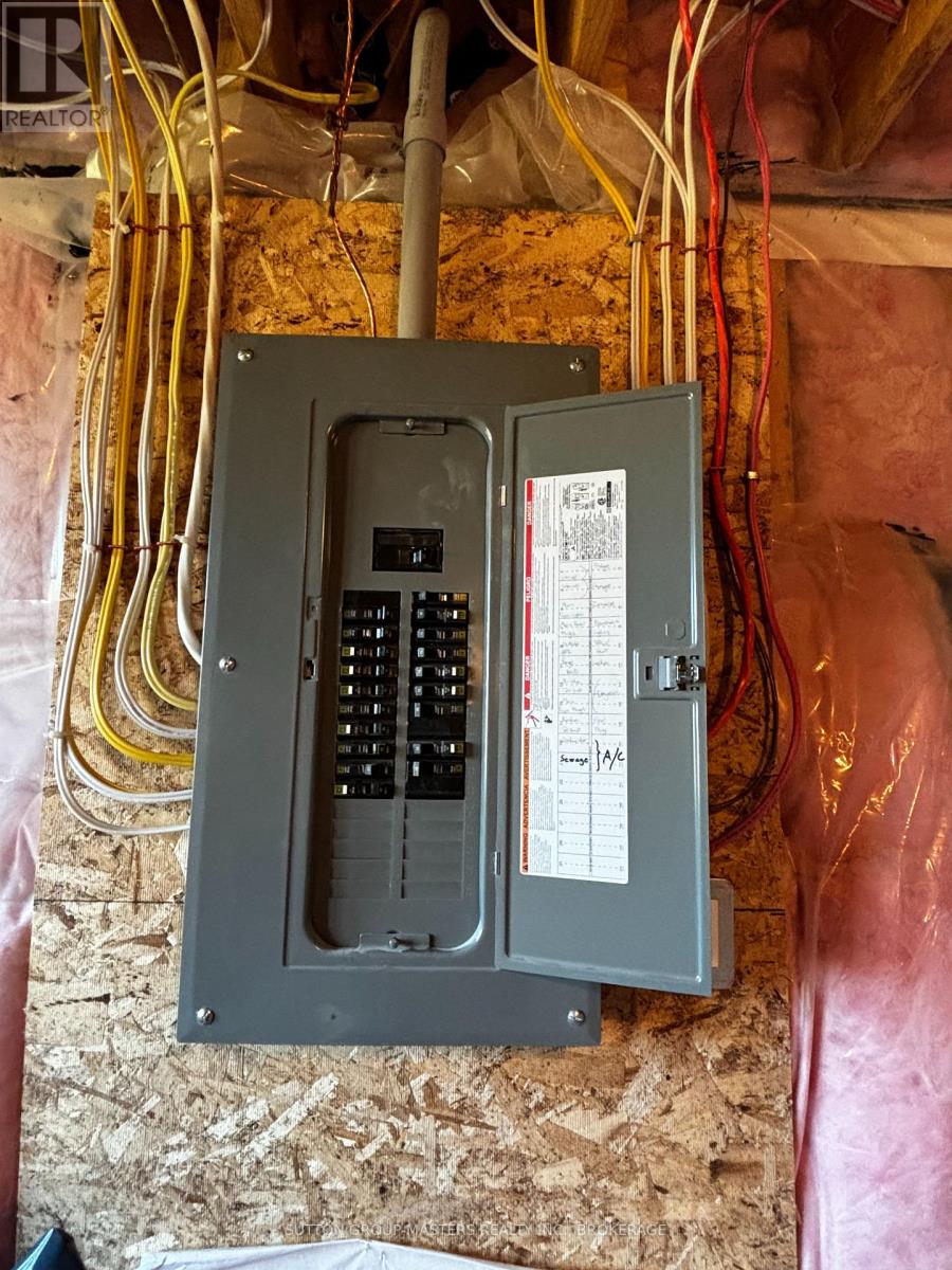 46 Oakmont Drive, Loyalist, Ontario  K0H 1G0 - Photo 30 - X12379120