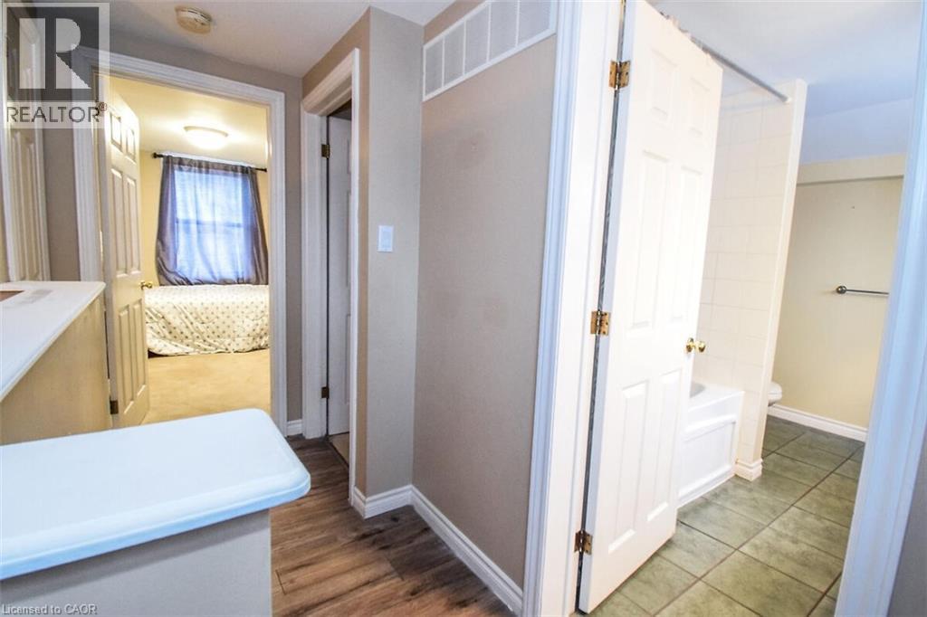 16 Land Street N, Hamilton, Ontario  L8L 4L1 - Photo 12 - 40792814