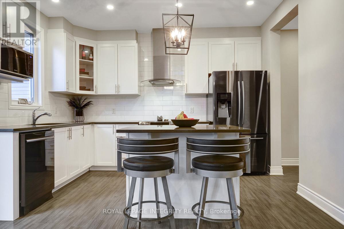 547 Parade Drive, Ottawa, Ontario  K2S 0X8 - Photo 15 - X12454539