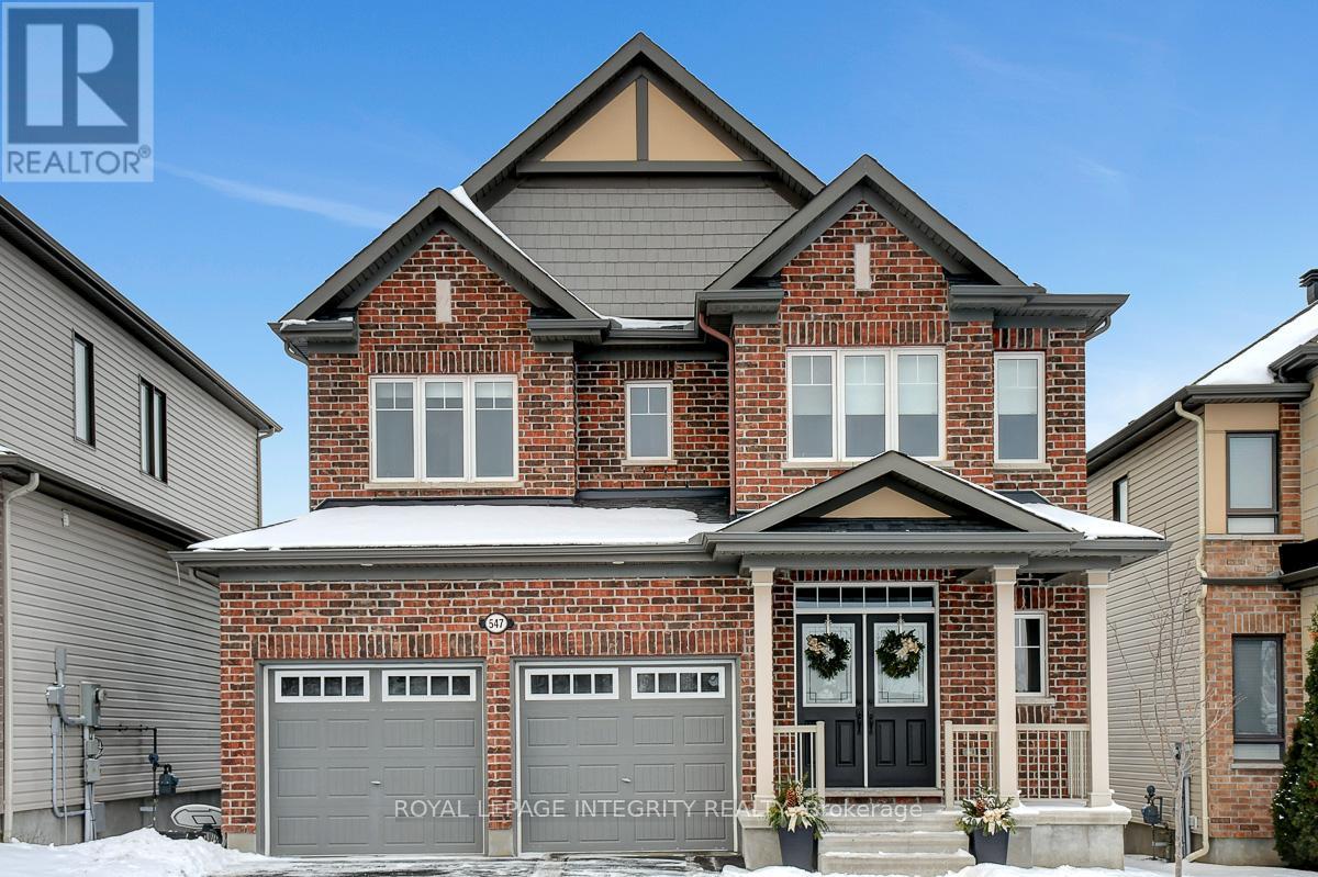 547 PARADE DRIVE, Ottawa, Ontario
