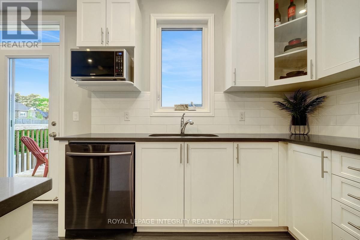 547 Parade Drive, Ottawa, Ontario  K2S 0X8 - Photo 22 - X12454539