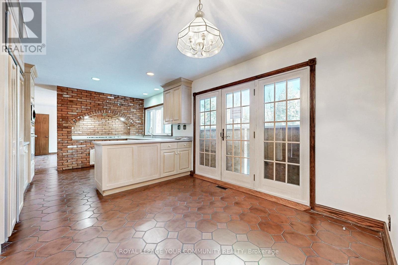 231 Ridge Road, Aurora, Ontario L4G 0M3 - Photo 11 - N12616698