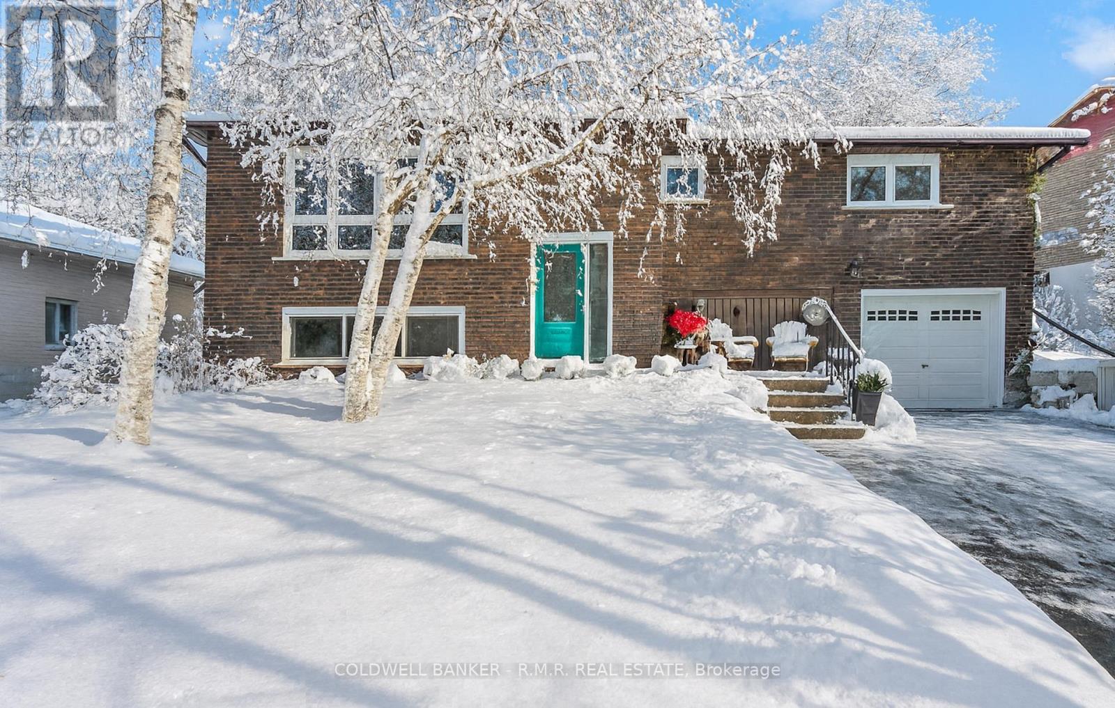 77 MAIN STREET N, Uxbridge, Ontario