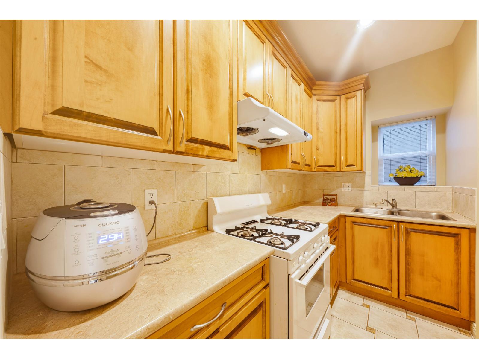 15777 109a Avenue, Surrey, British Columbia V4N 5G1 - Photo 11 - R3073250