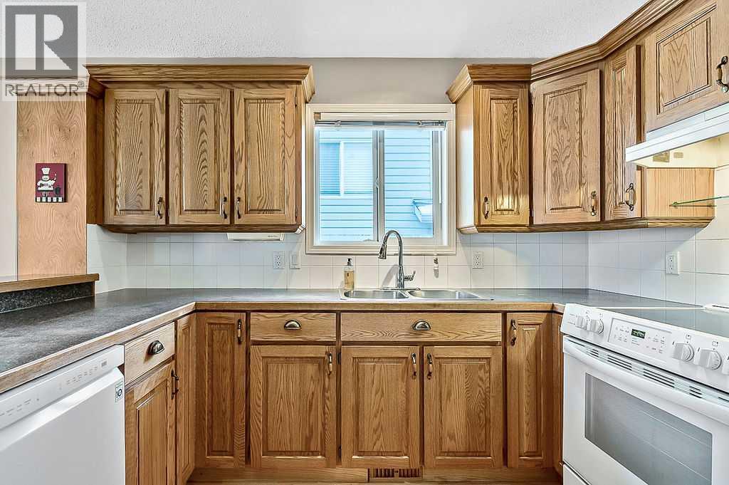 13 Sheep River Link, Okotoks, Alberta  T1S 1R3 - Photo 12 - A2273023