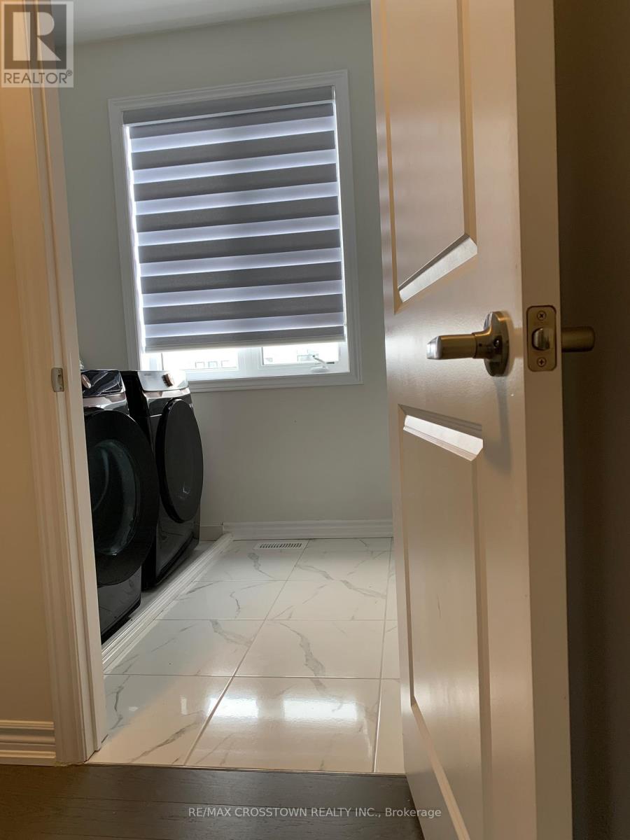 20 Rochester Drive, Barrie, Ontario  L9S 2Z8 - Photo 16 - S12453633