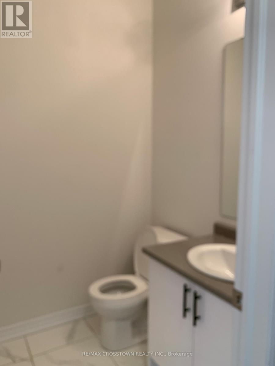 20 Rochester Drive, Barrie, Ontario  L9S 2Z8 - Photo 13 - S12453633