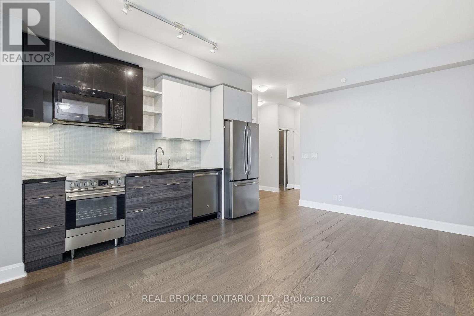 1801 - 33 Shore Breeze Drive, Toronto (Mimico), Ontario  M8V 0G1 - Photo 4 - W12532294