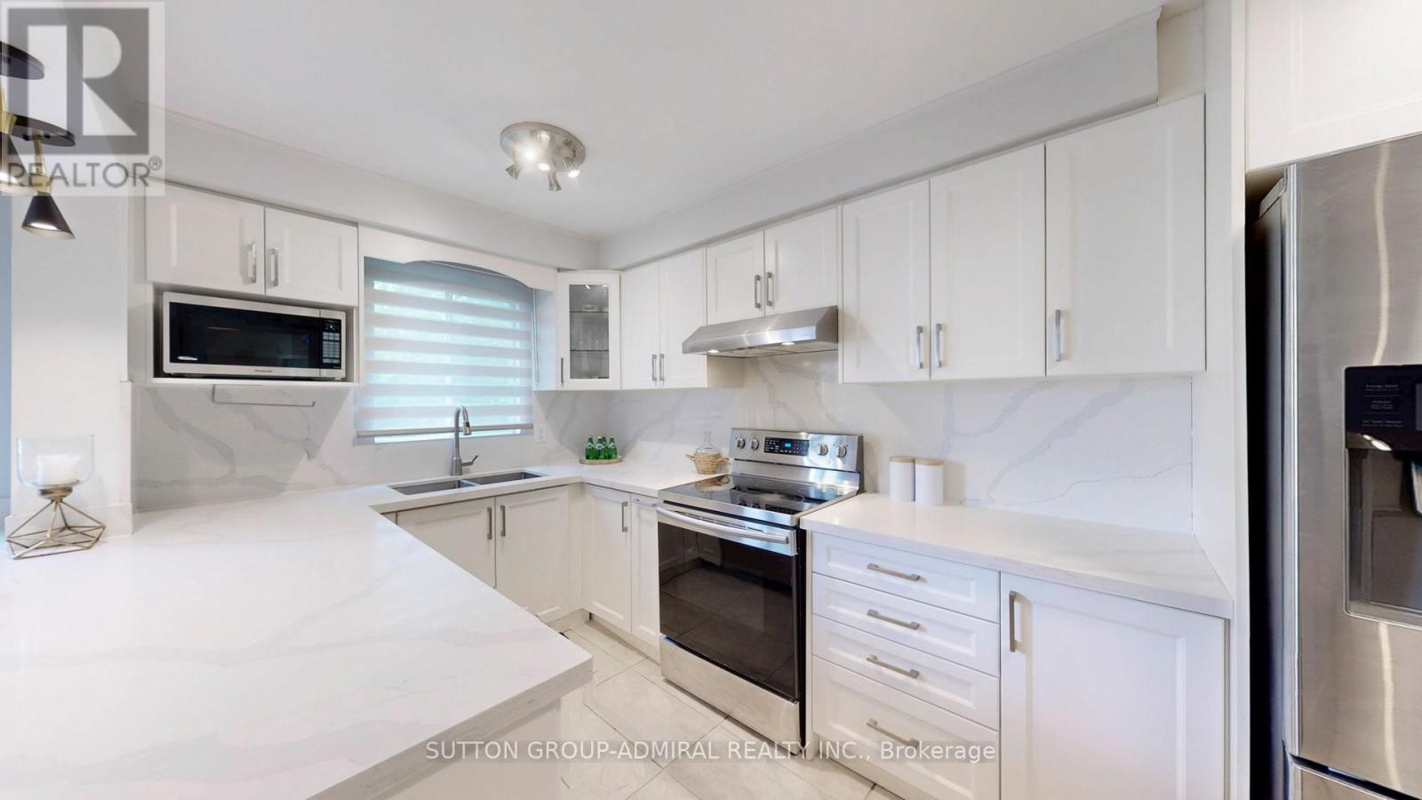 760 Ashprior Avenue, Mississauga, Ontario  L5R 3P1 - Photo 10 - W12545948