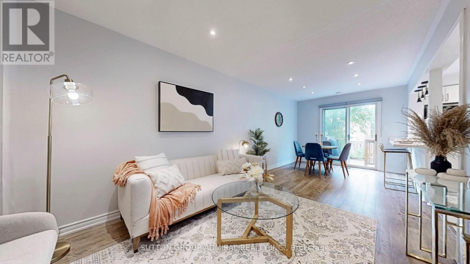 760 Ashprior Avenue, Mississauga, Ontario  L5R 3P1 - Photo 5 - W12545948