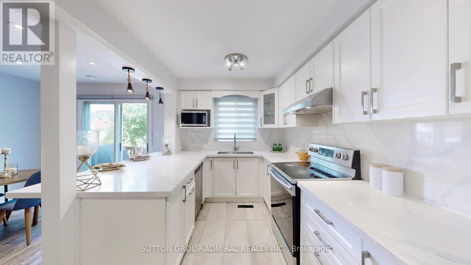 760 Ashprior Avenue, Mississauga, Ontario  L5R 3P1 - Photo 9 - W12545948