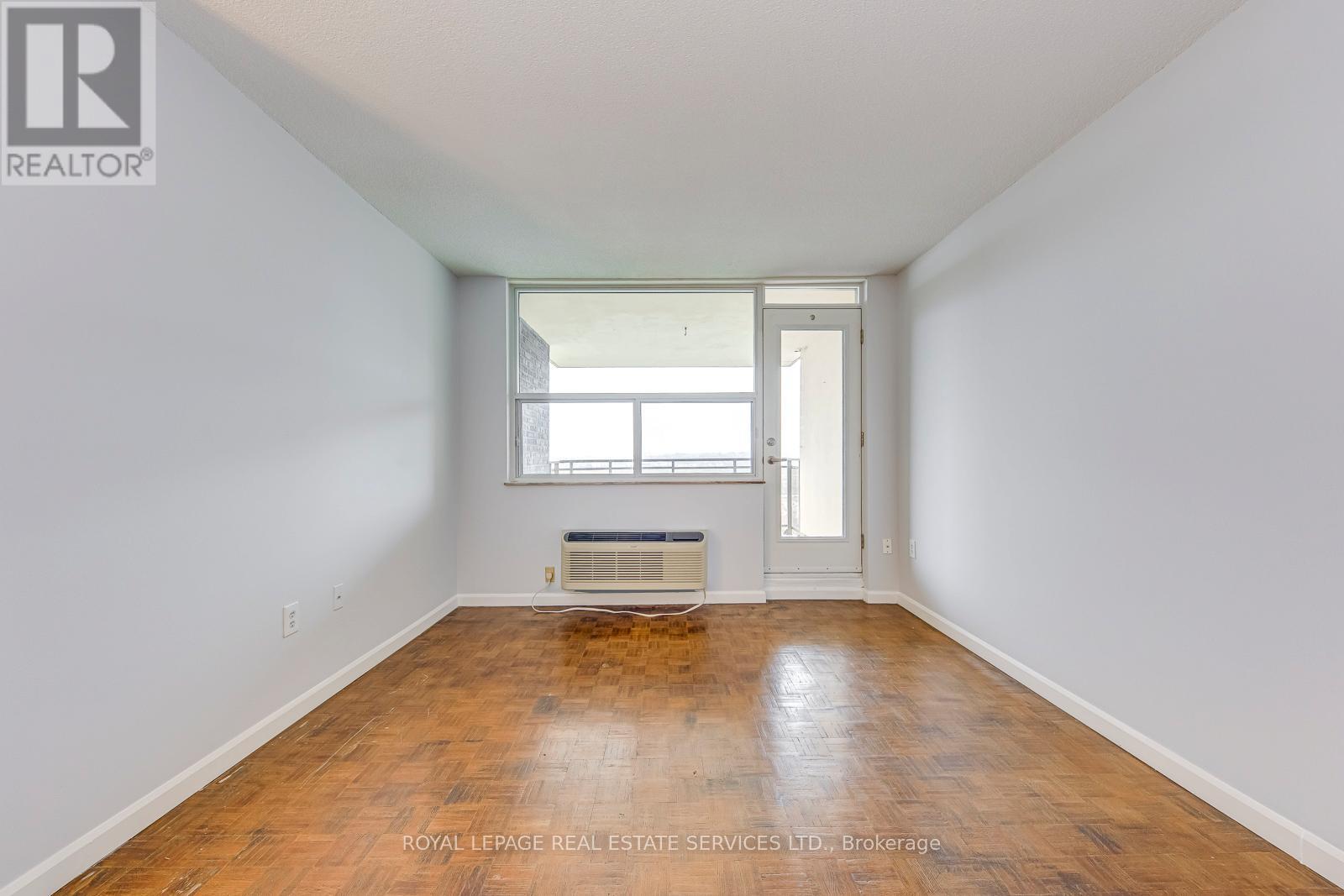 1005 - 966 Inverhouse Drive, Mississauga, Ontario  L5J 4B6 - Photo 12 - W12581440