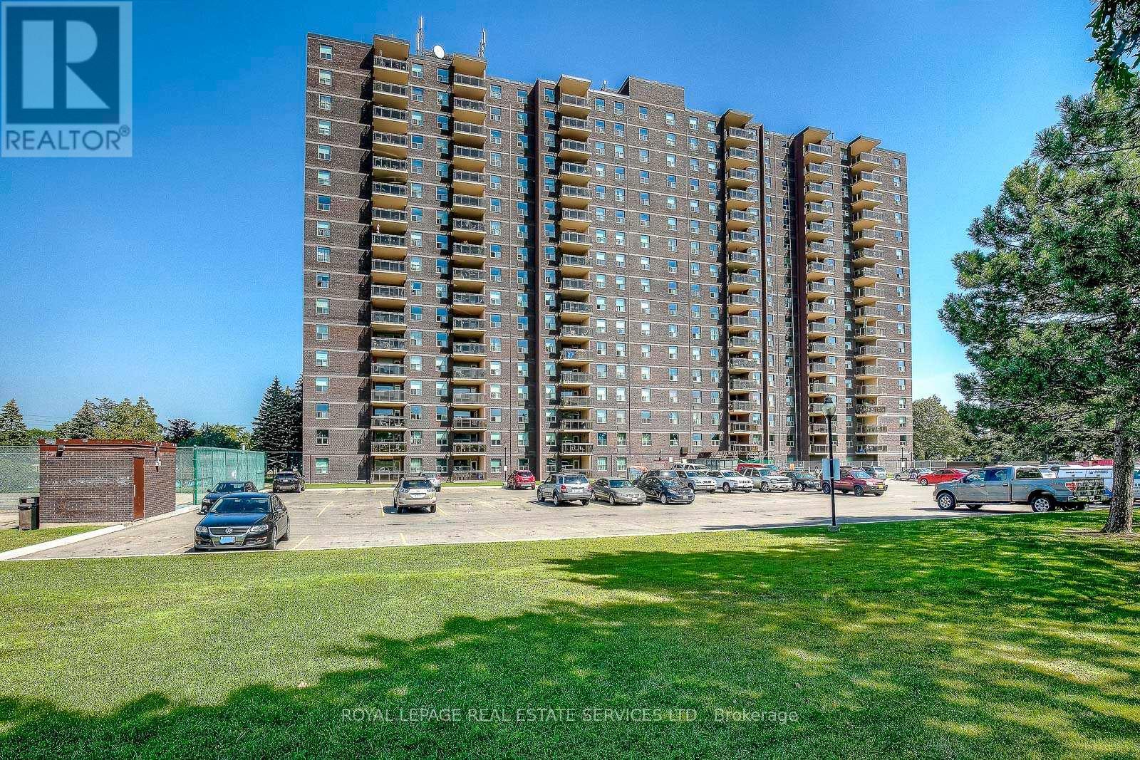 1005 - 966 Inverhouse Drive, Mississauga, Ontario  L5J 4B6 - Photo 2 - W12581440