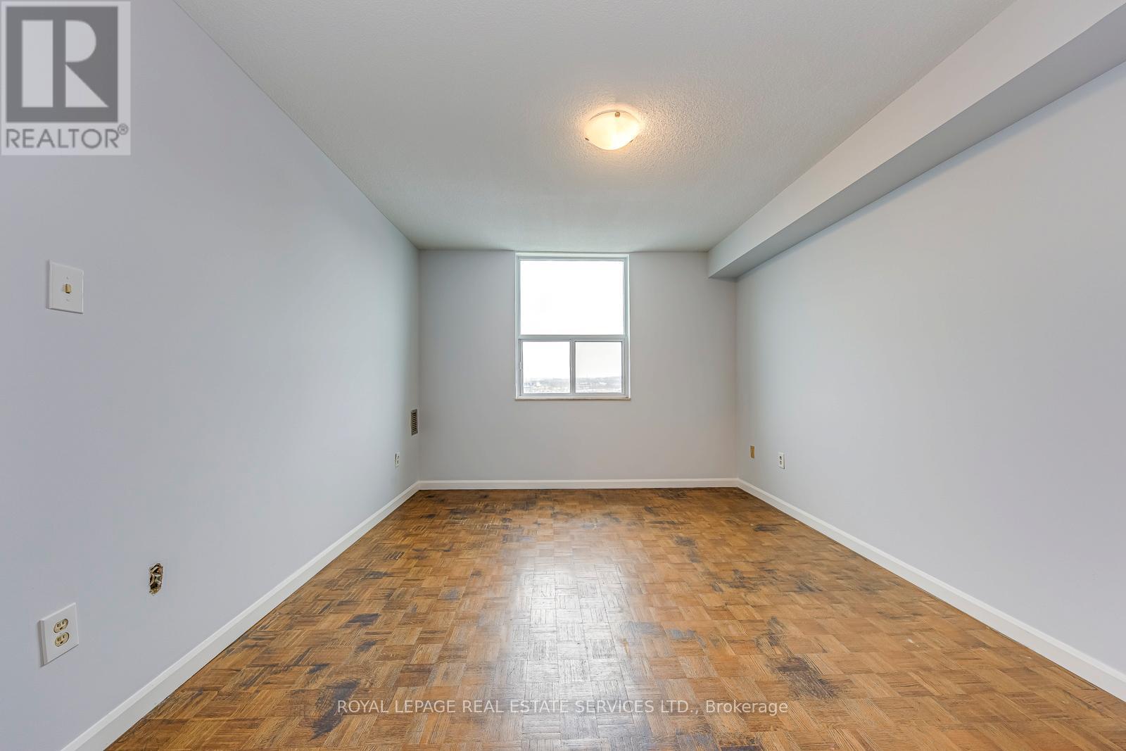 1005 - 966 Inverhouse Drive, Mississauga, Ontario  L5J 4B6 - Photo 25 - W12581440