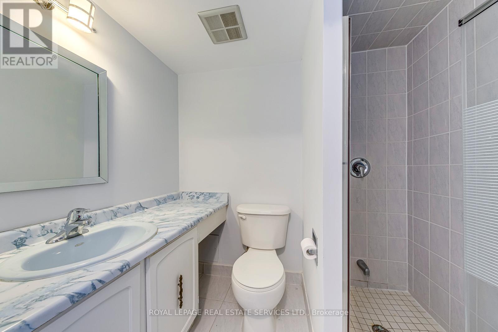 1005 - 966 Inverhouse Drive, Mississauga, Ontario  L5J 4B6 - Photo 28 - W12581440