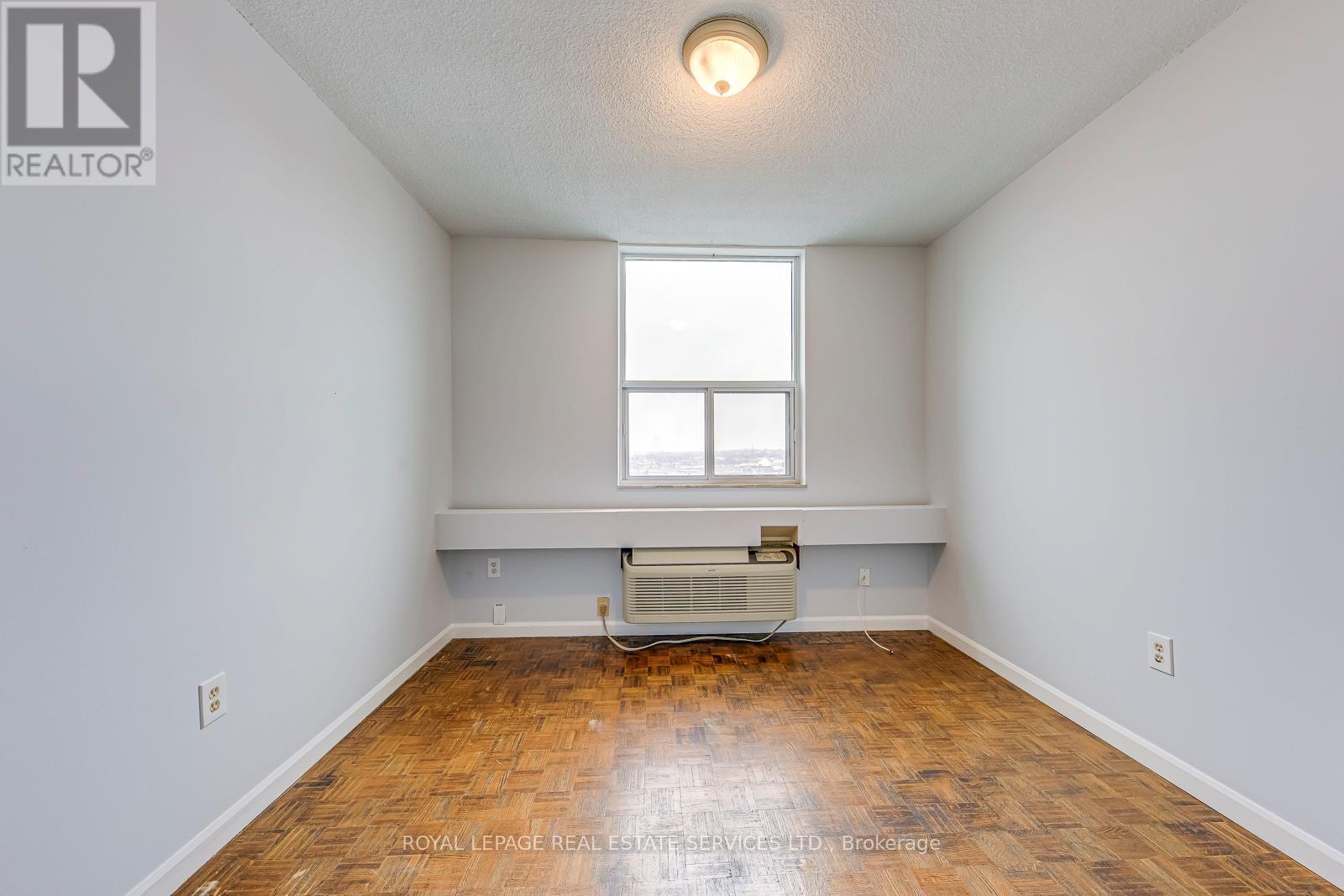 1005 - 966 Inverhouse Drive, Mississauga, Ontario  L5J 4B6 - Photo 31 - W12581440